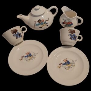 Vintage Edwin M. Knowles Child's Tea Set "As Is" 7 Pieces